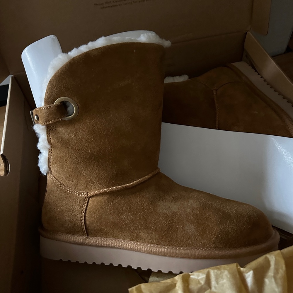 Koolaburra Tan Winter Boots
